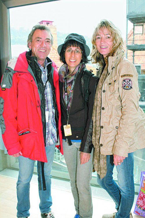 Textilveredler Mario Vetter mit Gattin Marlies und Doris Vetter (r.)