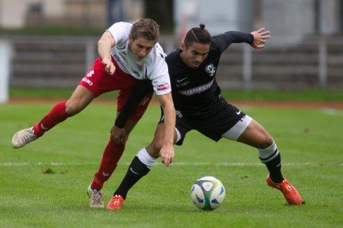 Vinicius Maciel Gomes (rechts) will mit seinen Toren für einen Heimsieg sorgen.