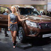 Nissan mit Pick-up und Crossover-Konzept