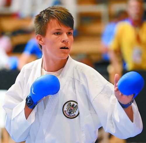 André Gratzer holt Gold in der Kata und im Kumite.