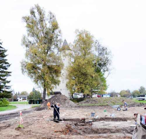 Archäologische Grabungen bei der Mittelweiherburg.