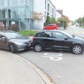 Rückwärts gegen  Pkw