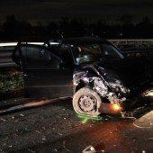 Polizeiauto gerammt