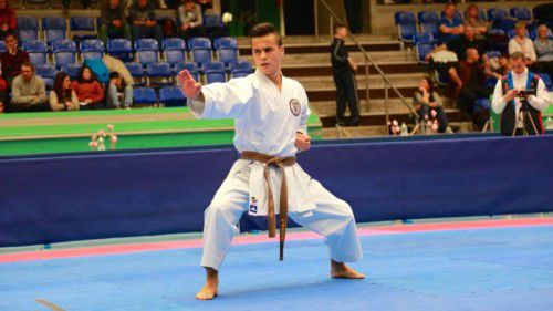 Durfte sich über seine zweite Silbermedaille bei einer WM freuen: Alper Deger vom Karateclub Höchst.