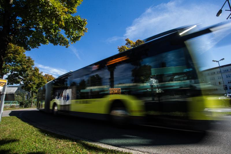 Fahrgäste, die ihr Ticket erst im Bus kaufen, müssen seit Jahresbeginn 50 Cent mehr bezahlen. ⇒VN/Steurer