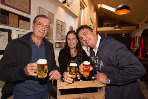 Ex-Bierbrauer Herbert Vetter, Monika Spettl und Markus Müller: Wieserbräu lebt.