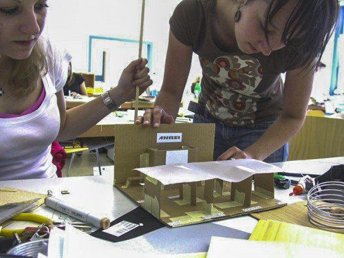 Kreativität ist in der Ausbildung der zukünftigen Einrichtungsexperten gefragt.