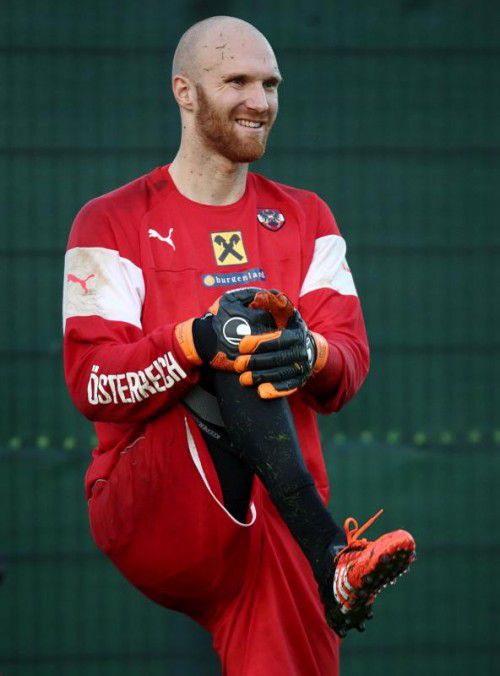 Robert Almer fällt bis Jahresende verletzt aus.