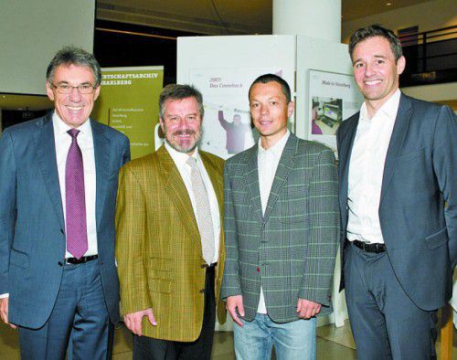 Rudolf Knünz (l.), Arno Fitz (Wirtschaftsarchiv) mit Organisator Christian Feurstein und Geschäftsführer Bernd Knünz.
