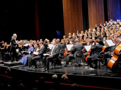 Vocale Neuburg mit Kollegen aus Nachbarländern im Festspielhaus.