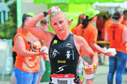 Yvonne van Vlerken gewann den Ironman in Barcelona und lieferte zum zehnten Mal eine Zeit von unter neun Stunden ab.