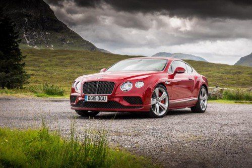 Bentley Continental GT Speed: Mächtig anschiebende 635 PS, gezähmt durch permanenten Allradantrieb.