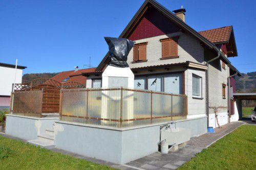 Bis dato wurde mit dem bereits anbezahlten Bau des Wintergartens nicht begonnen. Längst sollte die Terrasse wie auf diesem Bild aussehen.