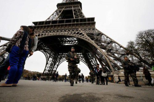 Die Terroranschläge in Paris vor zwei Wochen werfen in ganz Europa viele Fragen auf.