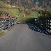 Fahrbahnbelag bei Brücke muss erneuert werden