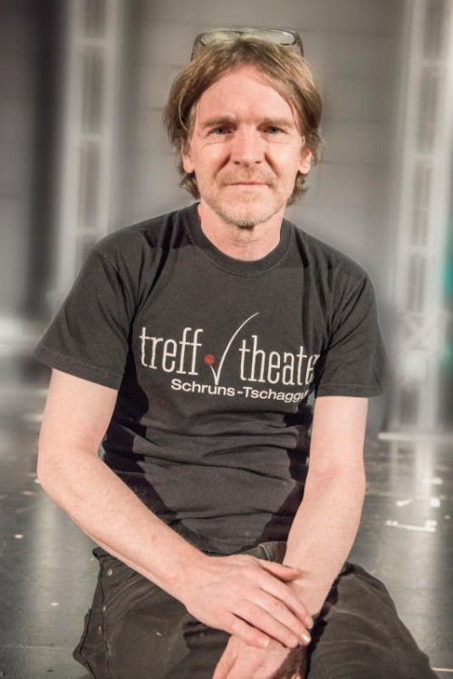 Dietmar Schlatter hat das Schrunser „treff.theater“ vor zehn Jahren mitgegründet.
