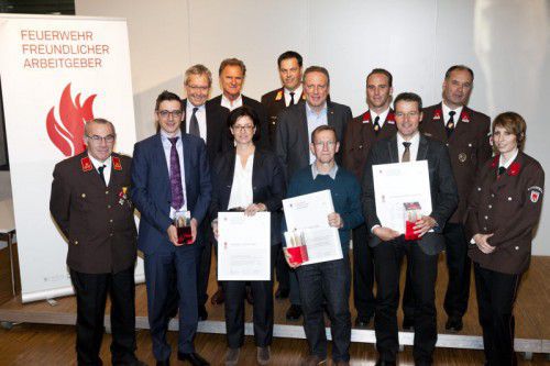 Drei feuerwehrfreundliche Betriebe wurden bei der AK Feldkirch ausgezeichnet.