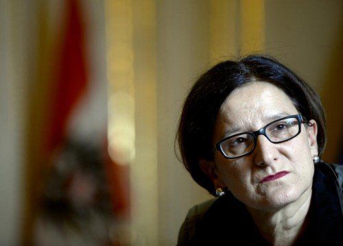 Deutschland müsse ein Signal gegen seine grenzenlose Willkommenskultur setzen, sagt Mikl-Leitner.