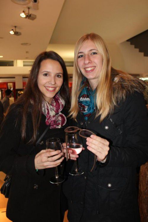 Hellauf begeistert: Sandra Götze (l.) und Eva Vögel.