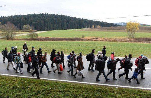 Obwohl Österreich für fast alle Flüchtlinge nur ein Durchreiseland ist, sind Einheimische um die Sicherheit besorgt.