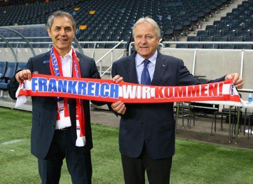 ÖFB-Teamchef Leo Windtner (rechts) und sein größter Trumpf: Teamchef Marcel Koller.