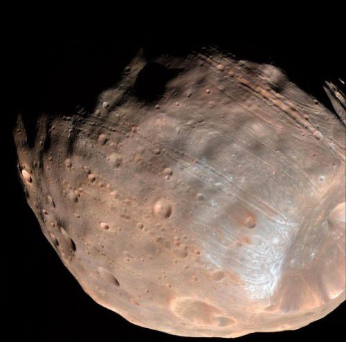 Der Marsmond Phobos wird Forschern zufolge in ferner Zukunft zerrissen werden. Daraus soll etwas Neues entstehen: ein eigener Ring für den Mars.