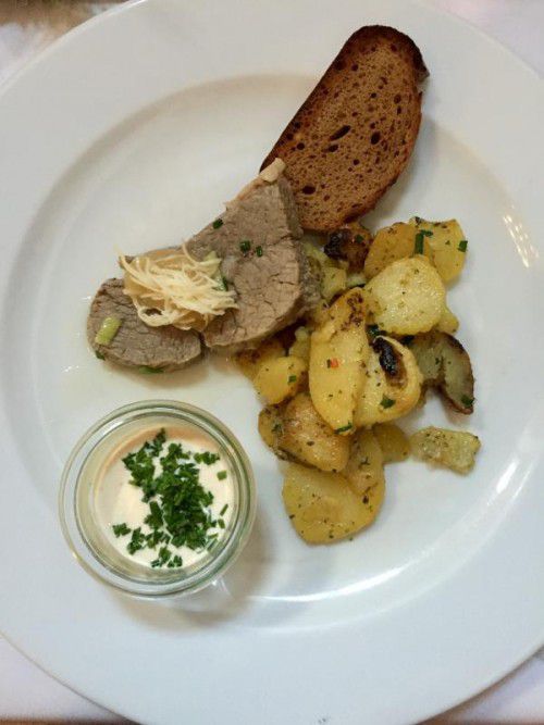 Die Spezialität des Hauses: Rindfleisch-Töpfle.
