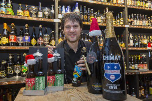 Dietmar Menzinger hat über 300 Biere aus 26 Ländern auf Lager.