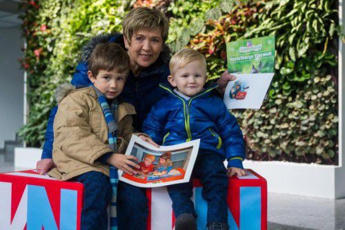 Freuen sich auf den Europapark: Jacob (4) und Johannes (2) mit Oma Gerda Amann.
