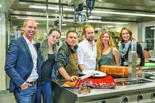 Hannes Tiefenthaler, Anna Chiarini, Gianfranco Chiarini, Mathias Seidel, Designerin Linny Kenney und Sibylle Tiefenthaler (v. l.).