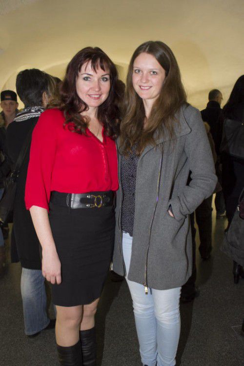 Kunstfans: Elena Karnowsky (l.) mit Sophie Hotz.