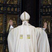 Papst Franziskus hat das Heilige Jahr eröffnet