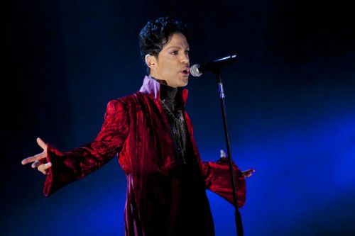 Popstar Prince veröffentlichte am Wochenende die zwölf Songs des Albums „Hitnrun phase two“.