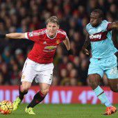 Coach van Gaal kritisiert Bastian Schweinsteiger