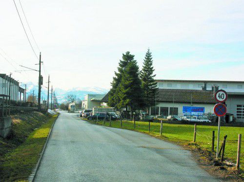 Straße ins Betriebsgebiet Bobletten soll ausgebaut werden.