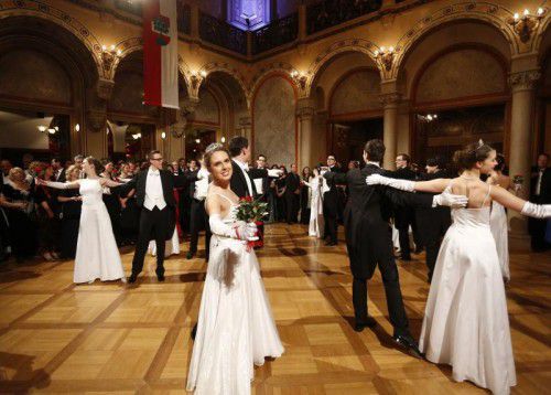 Das Eröffnungskomittee (Tanzschule Schäfer-Elmayer).