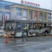 Brandstiftung in Bus fordert in China 17 Tote
