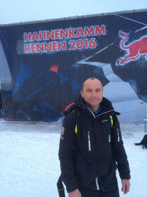 Der Feldkircher Dr. Alexander Gohm ist einer von acht Rennärzten, die beim Ski-Weltcup in Kitzbühel entlang der Strecke im Einsatz sind.