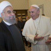 Papst trifft iranischen Präsidenten
