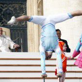 Zirkus für den Papst