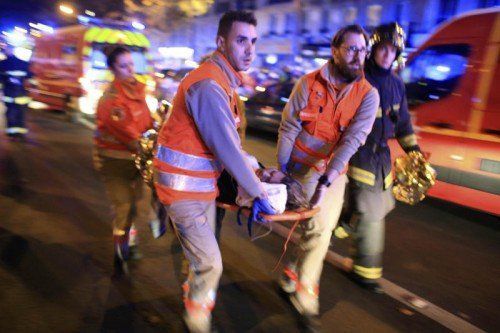 IS-Terroristen richteten im November in Paris ein Blutbad an. Weitere solcher Anschläge könnten folgen. Foto: AP