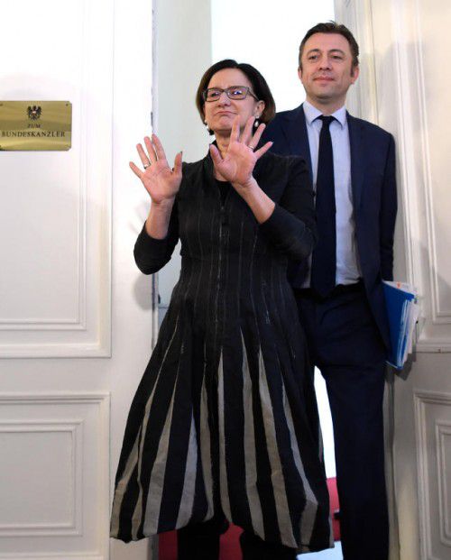 Mikl-Leitner freut sich über eines der „schärfsten Asylgesetze“.