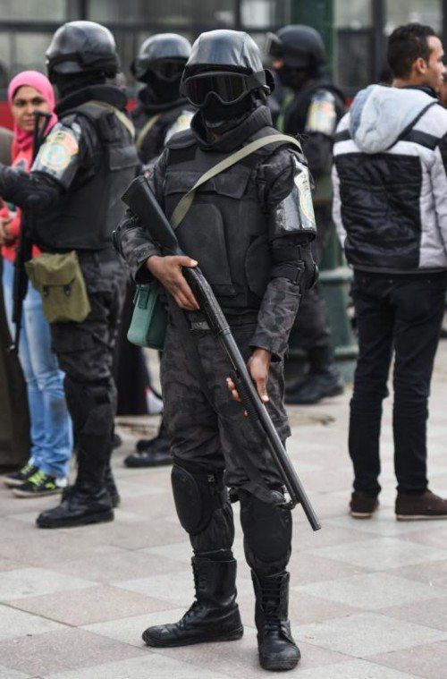 Spezialkräfte der Polizei bewachten den Tahrir-Platz.