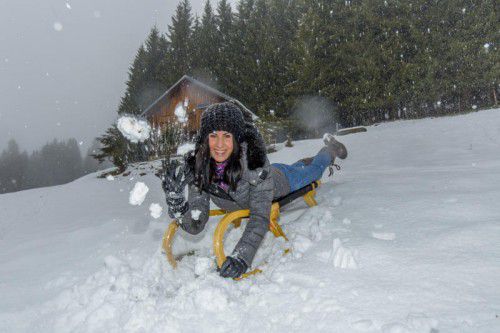 Zumindest ein paar Zentimeter Schnee: Nicole aus Feldkirch traf in Laterns (921 Meter Seehöhe) auf den heiß begehrten Neuschnee.