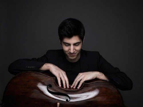 Als Solist für das Konzert mit der Württembergischen Philharmonie Reutlingen konnte der für seine virtuos-sinnliche Musizierart international bekannte Vorarlberger Cellist Kian Soltani gewonnen werden.