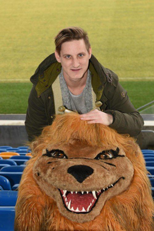 Altachs Löwe ist bereit. Schon gegen Sturm wird King Rheini alias Bernd Strahlhofer wieder für Stimmung sorgen.