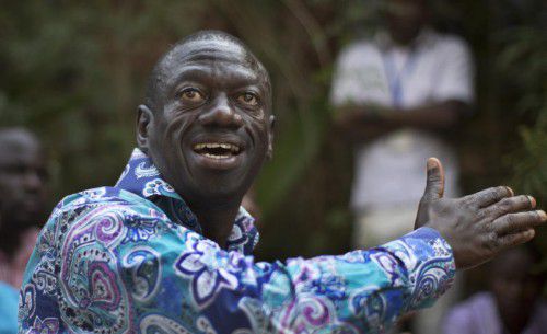 Besigye tritt gegen den langjährigen Herrscher Museveni an.