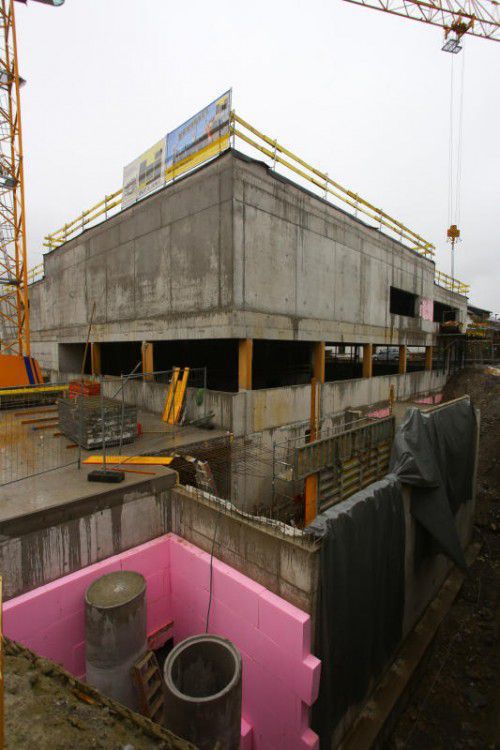 Der Bau der neuen Turnhalle stellt die dritte und letzte Bauetappe beim Bürser Schulkomplex dar.