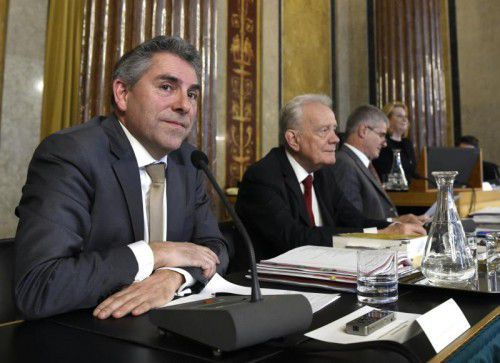 Der frühere Hypo-Vorstand Gottwald Kranebitter (links) stand am Dienstag Rede und Antwort.