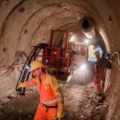 Nächtlicher Hochbetrieb im Arlbergtunnel